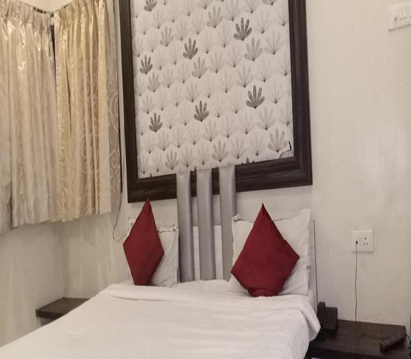 Hotel White House Пюн Екстериор снимка